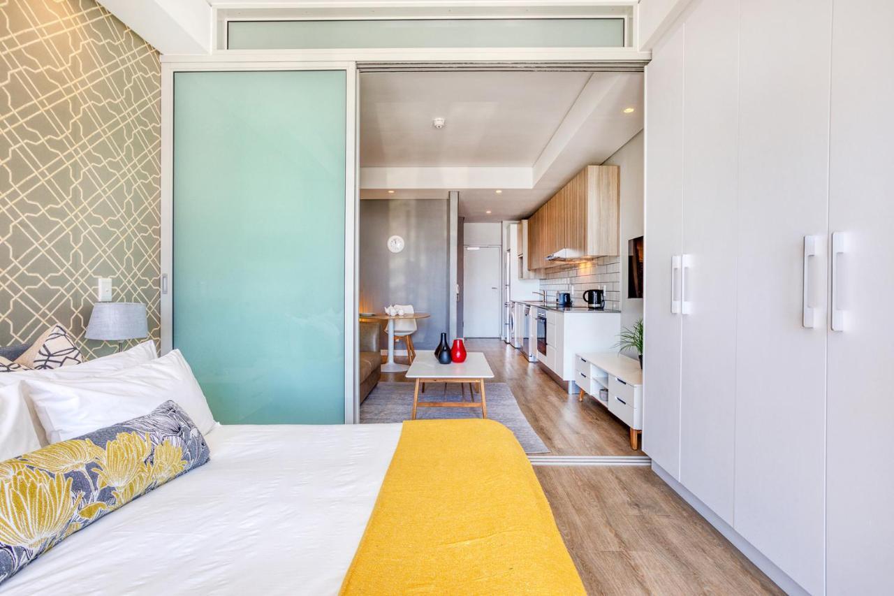 Backup-Powered Trendy City Balcony Apartment Cape Town Exterior photo