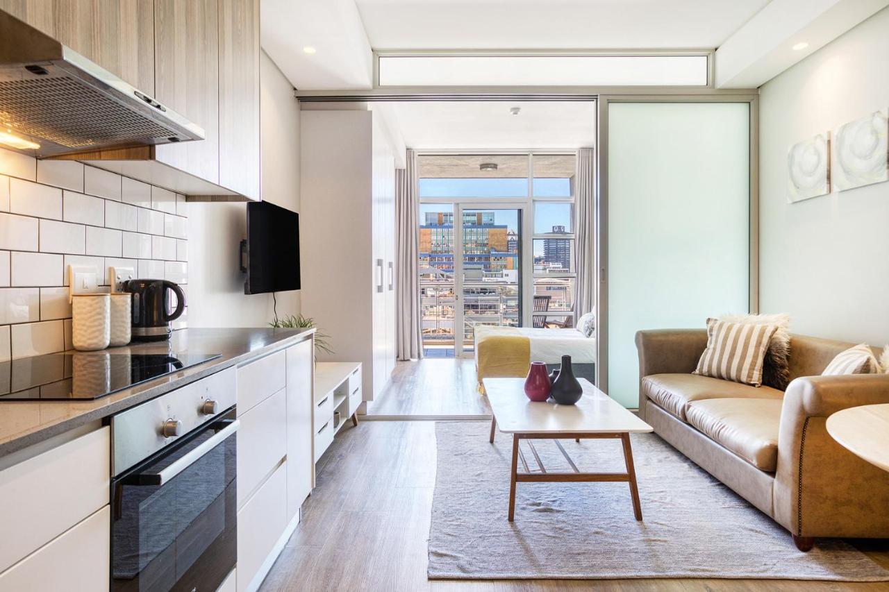 Backup-Powered Trendy City Balcony Apartment Cape Town Exterior photo